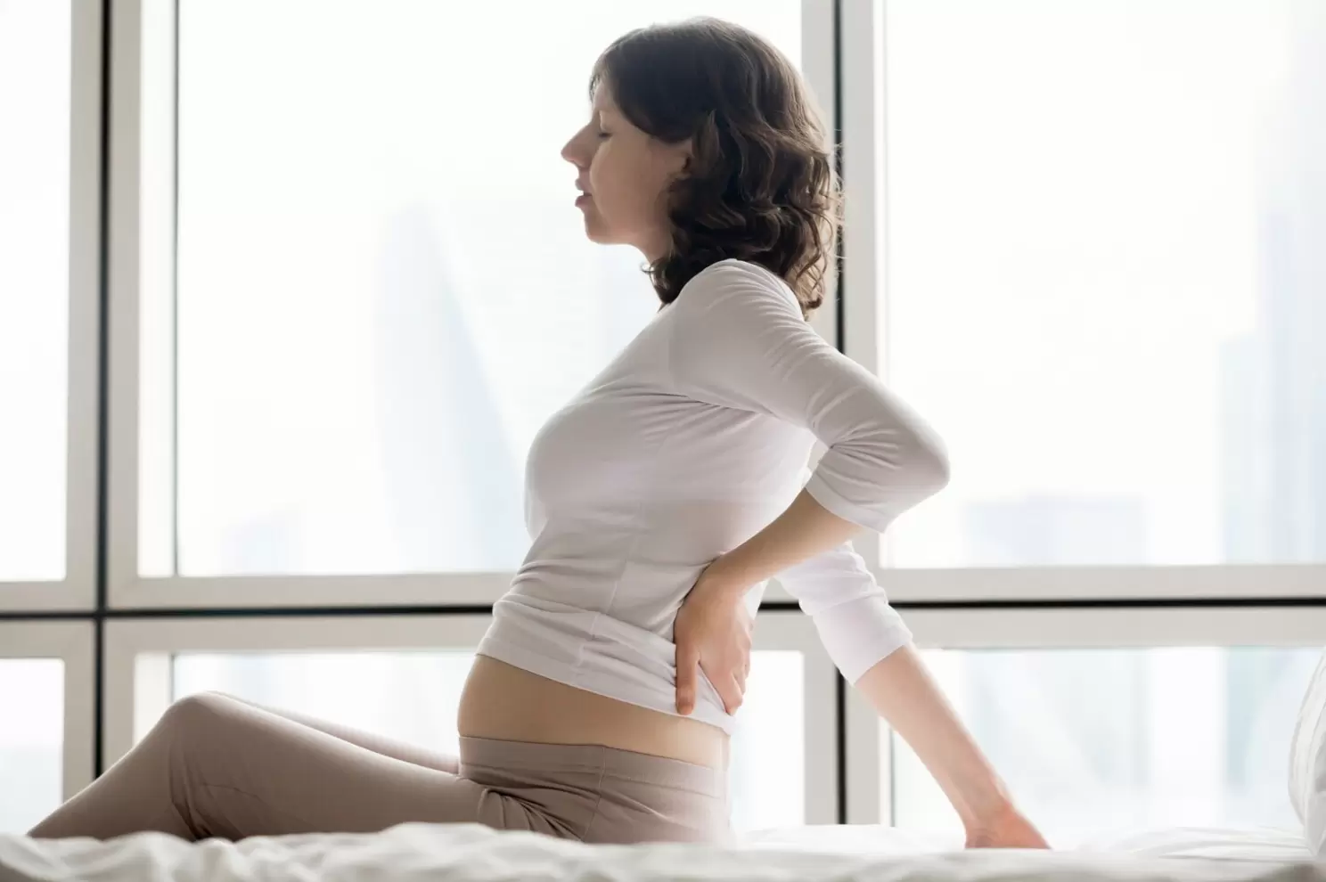 Managing Pregnancy Back Pain with Chinese Medicine​